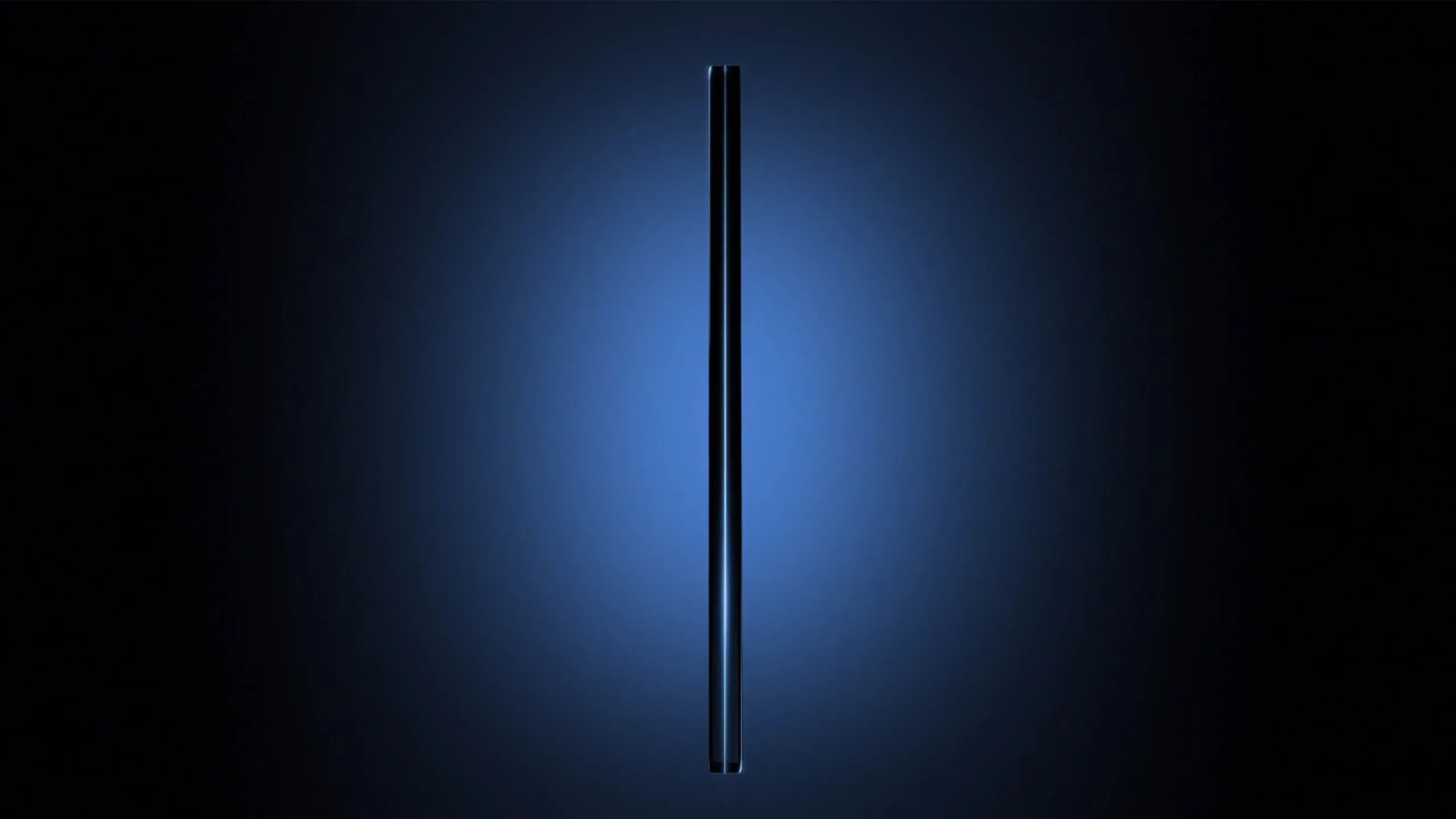 Ảnh minh họa điện thoại Samsung Galaxy Z Fold 7 trong teaser, nhấn mạnh thiết kế mỏng