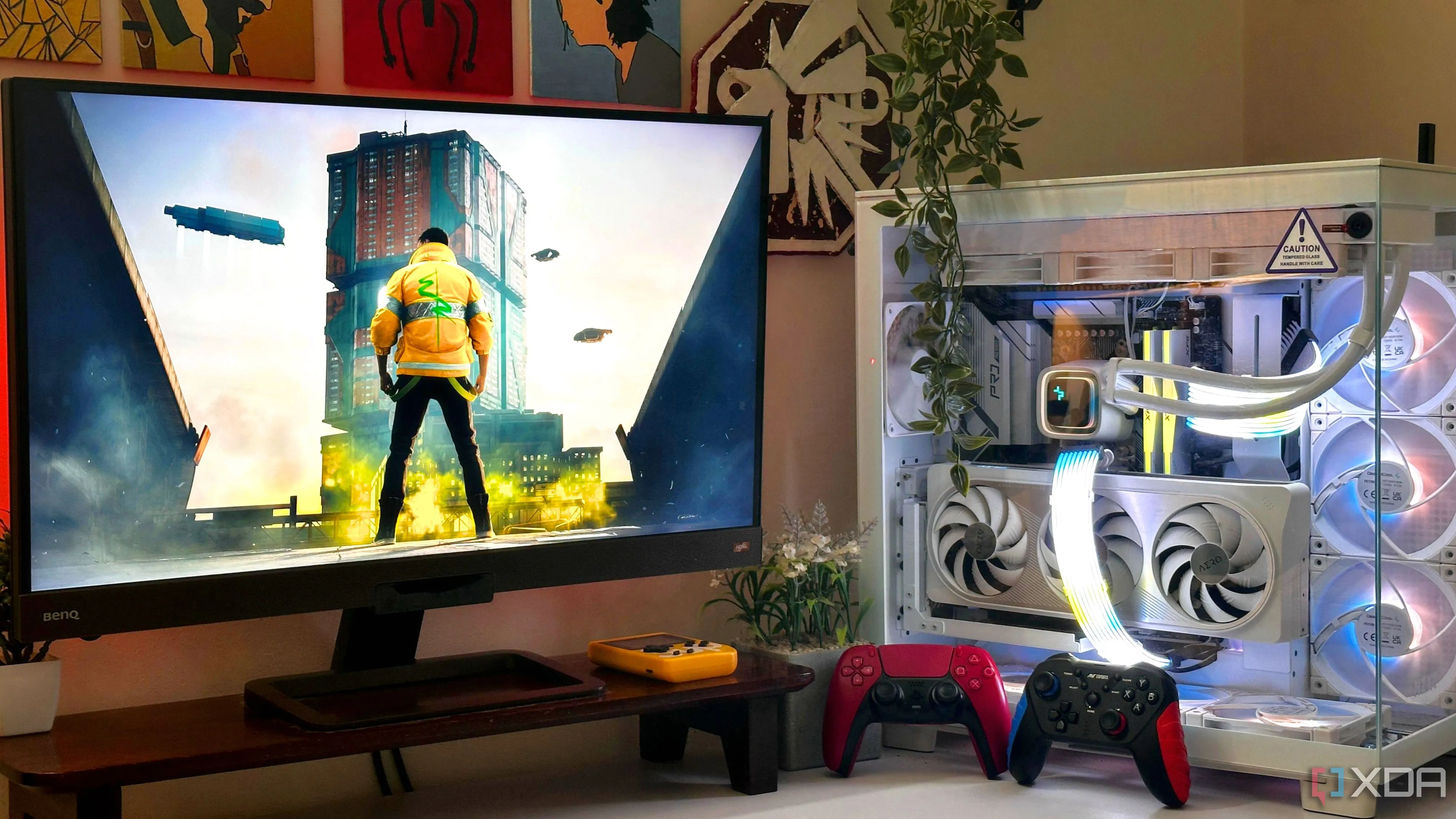 Cấu hình PC hiện đại với Cyberpunk 2077 trên màn hình, minh họa cho nỗi lo FPS và hiệu năng