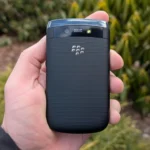Điện thoại BlackBerry Torch 9800 với bàn phím trượt cổ điển