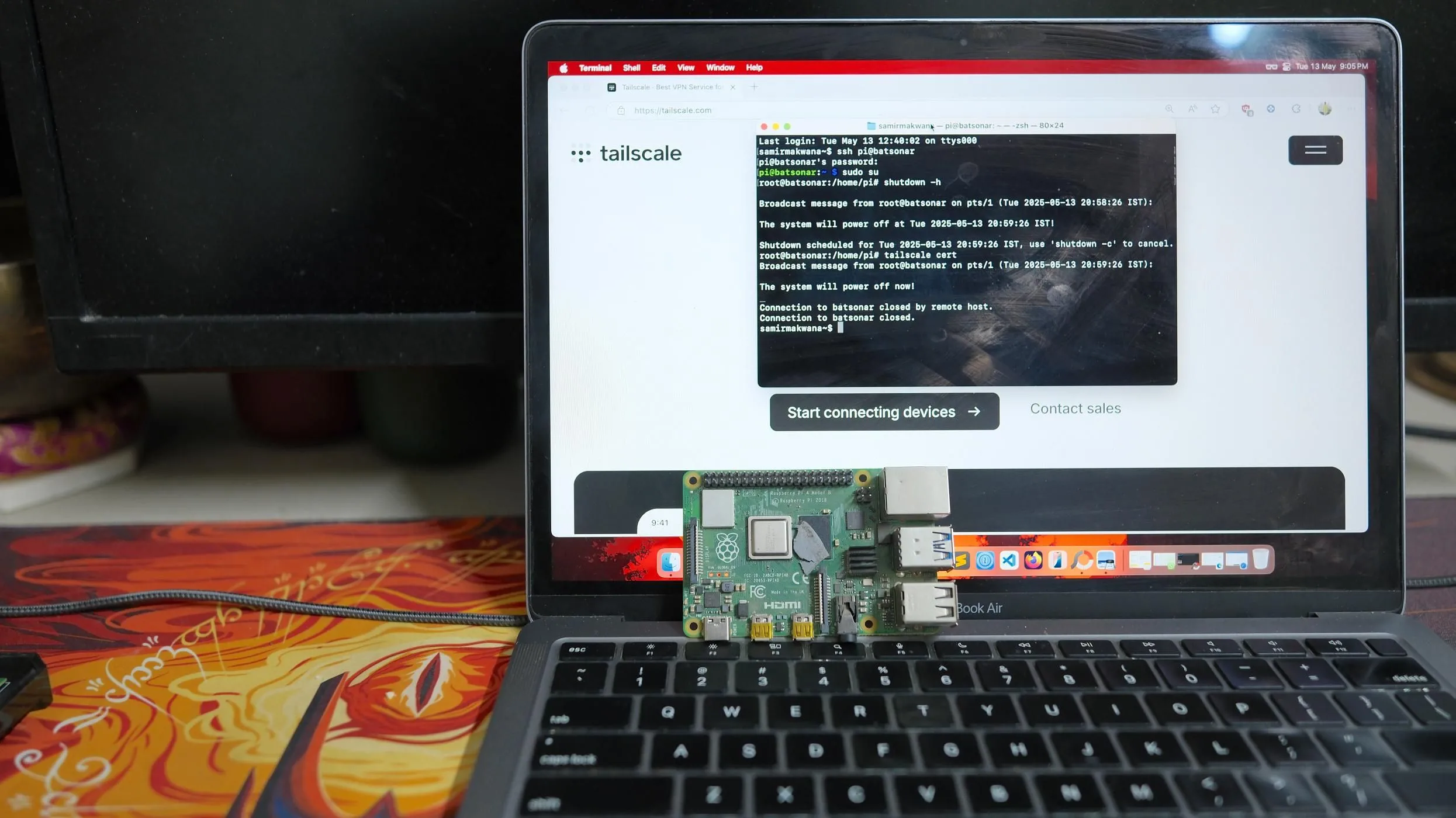 Hình ảnh minh họa Raspberry Pi chạy Tailscale kết nối với máy tính, biểu thị truy cập mạng nội bộ